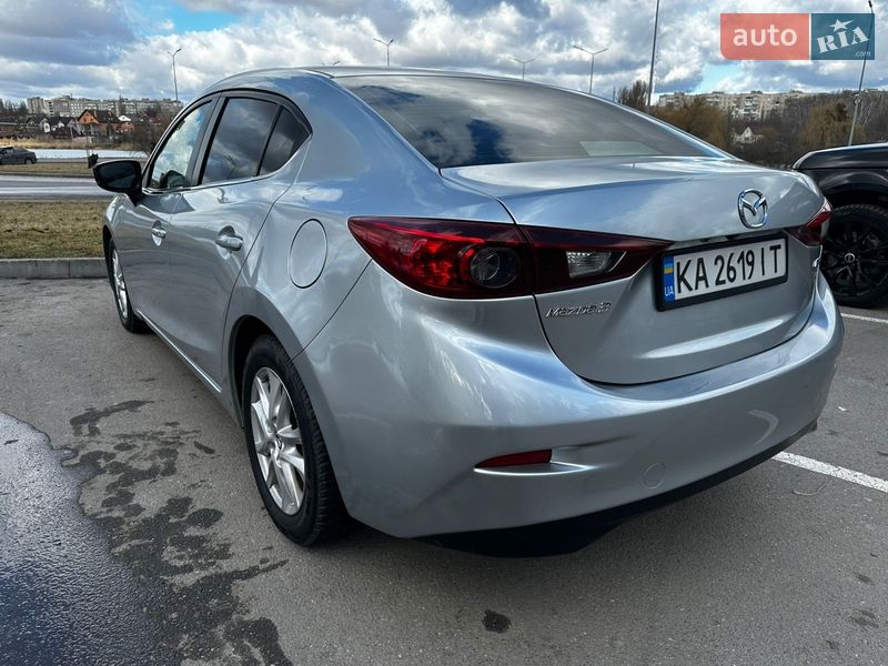 Седан Mazda 3 2016 в Виннице