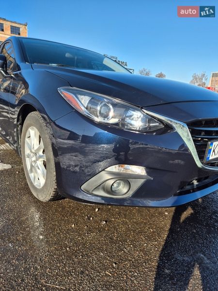 Седан Mazda 3 2015 в Киеве