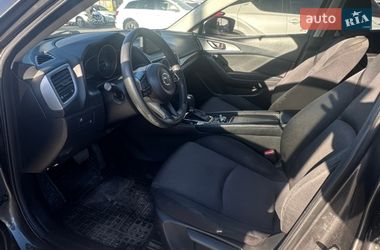 Хэтчбек Mazda 3 2017 в Днепре