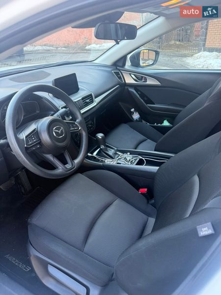 Седан Mazda 3 2018 в Рівному