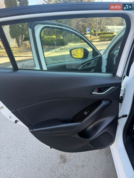 Седан Mazda 3 2018 в Рівному