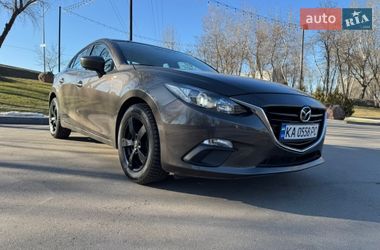 Седан Mazda 3 2016 в Киеве