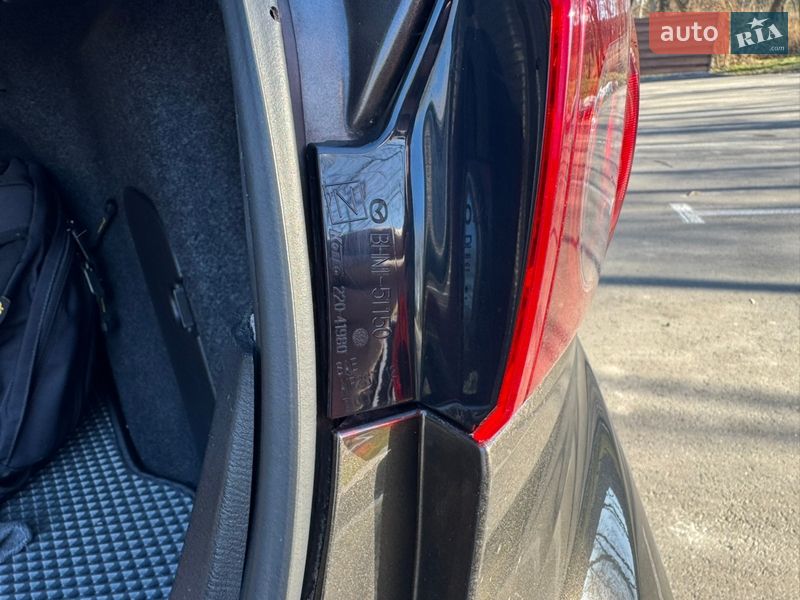 Седан Mazda 3 2016 в Києві