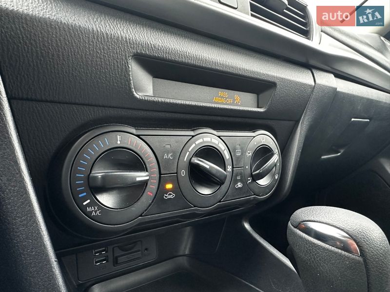 Седан Mazda 3 2018 в Києві