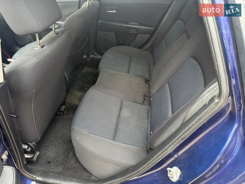 Хэтчбек Mazda 3 2004 в Днепре