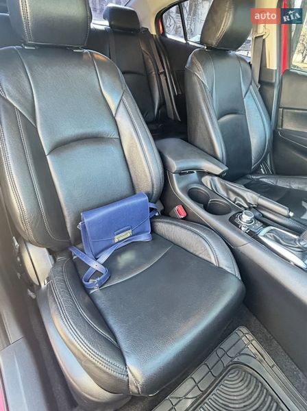 Седан Mazda 3 2016 в Києві