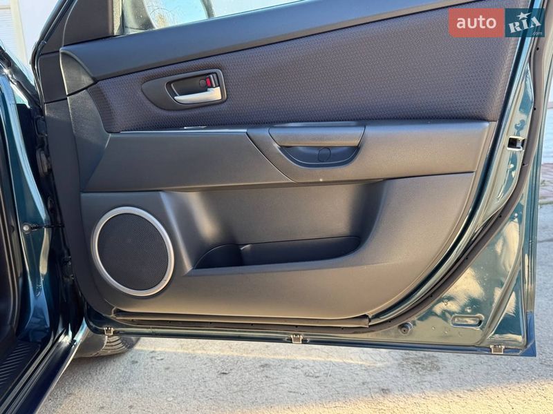 Хэтчбек Mazda 3 2007 в Ракитном