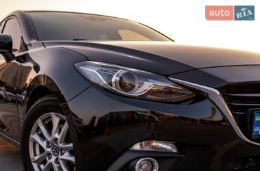 Хэтчбек Mazda 3 2016 в Киеве