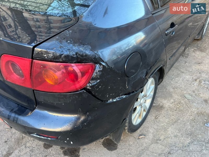 Седан Mazda 3 2004 в Виннице