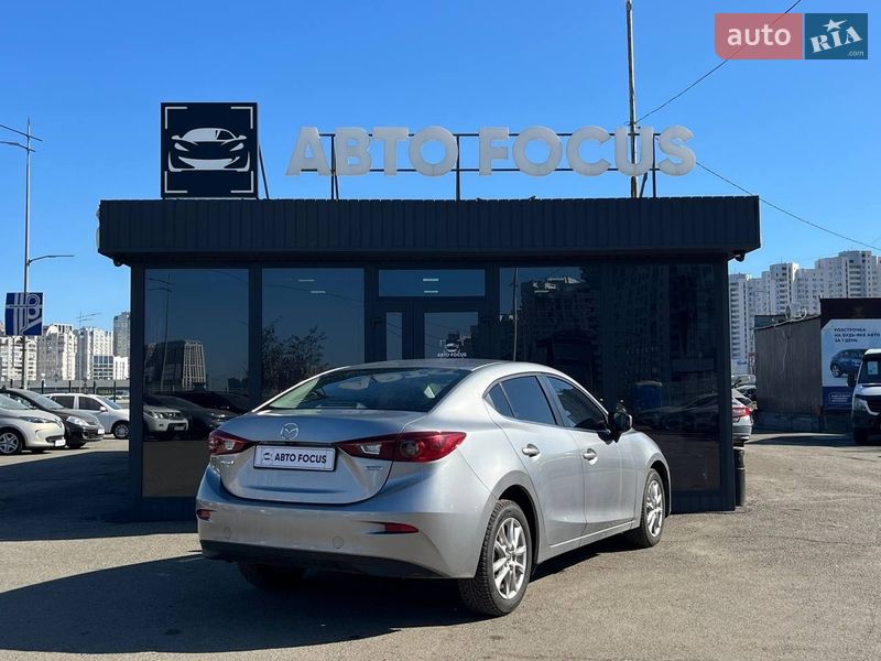 Седан Mazda 3 2016 в Києві