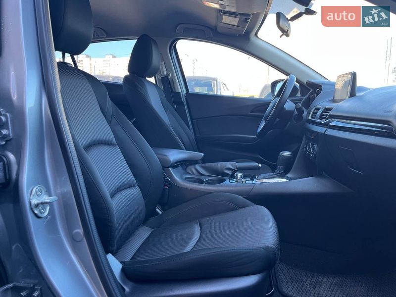 Седан Mazda 3 2016 в Києві