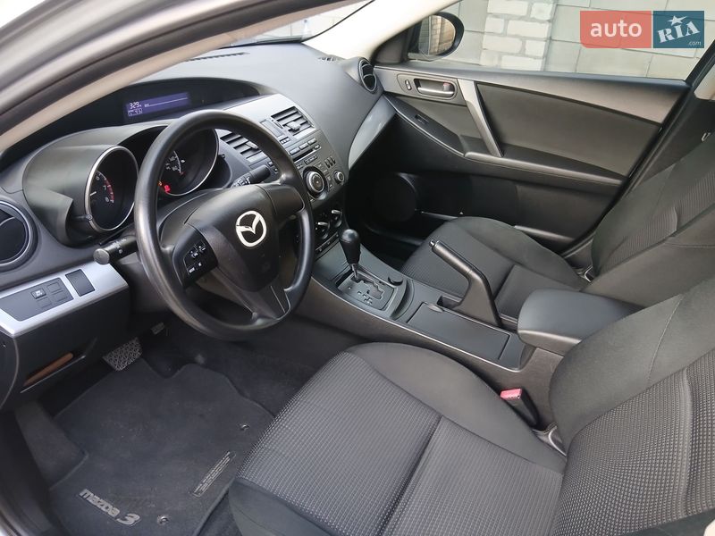 Седан Mazda 3 2011 в Херсоне