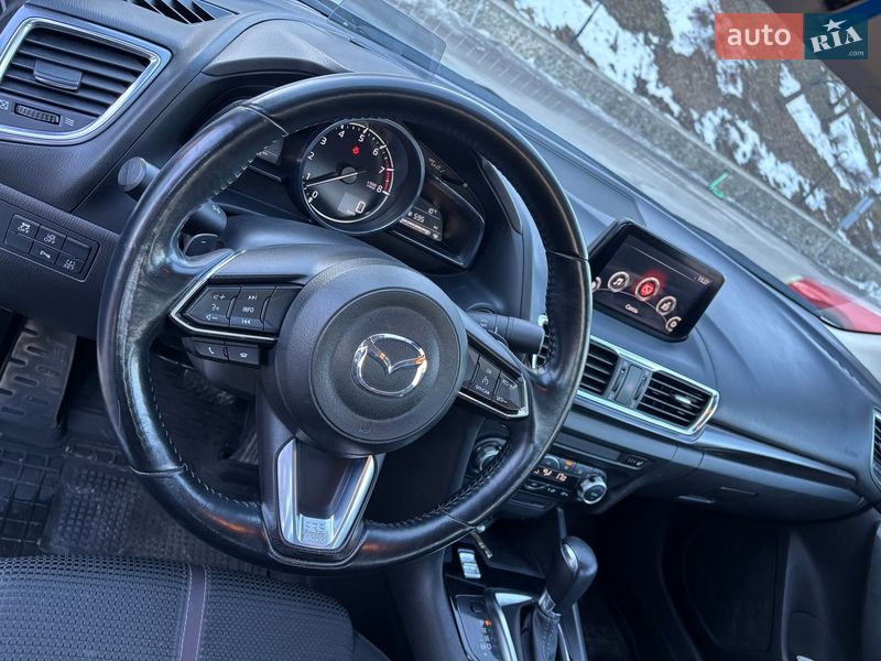 Седан Mazda 3 2017 в Києві