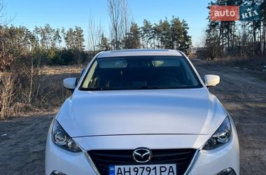Хэтчбек Mazda 3 2015 в Ирпене