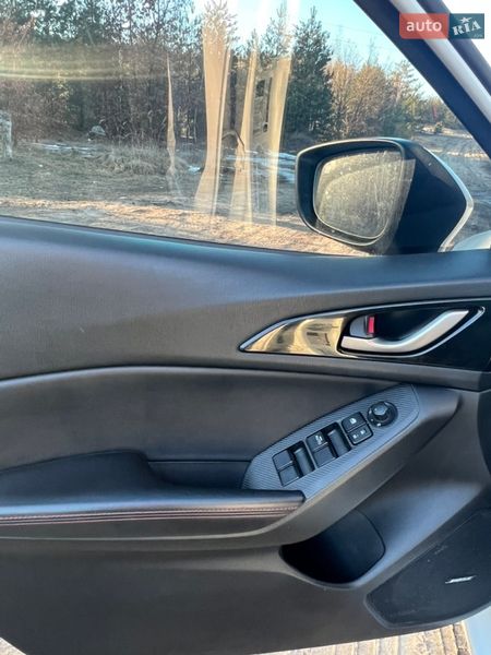 Хетчбек Mazda 3 2015 в Ірпені