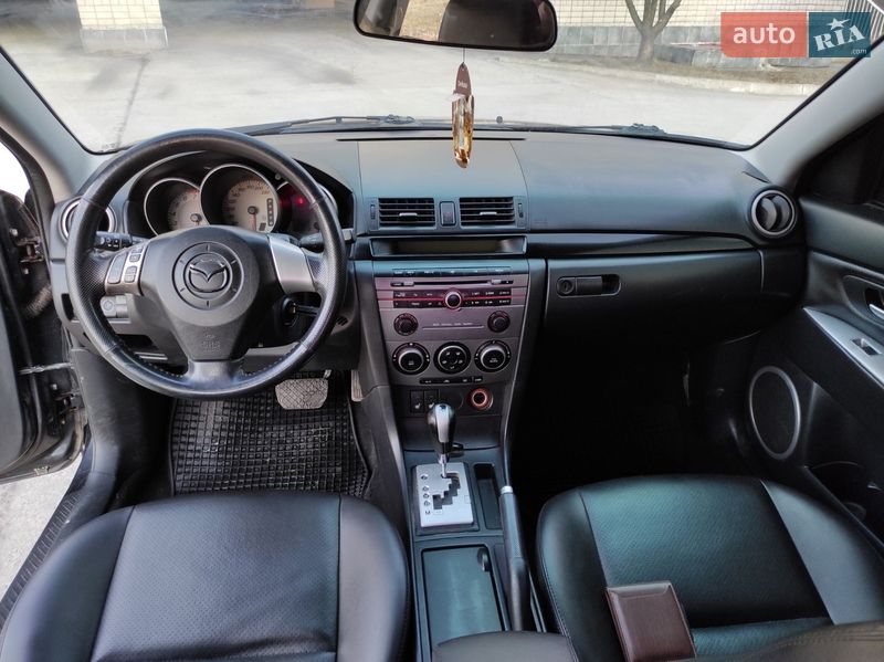 Седан Mazda 3 2008 в Нетешине