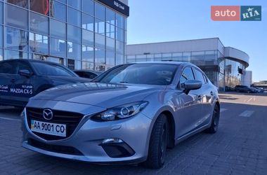 Седан Mazda 3 2016 в Киеве