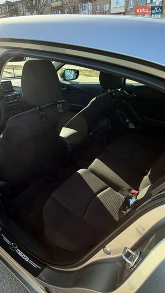 Седан Mazda 3 2015 в Днепре