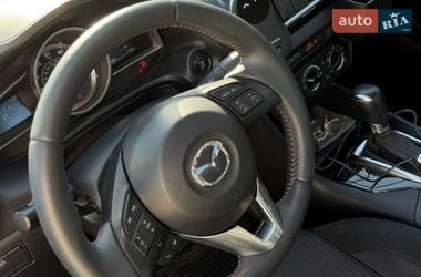 Седан Mazda 3 2015 в Днепре