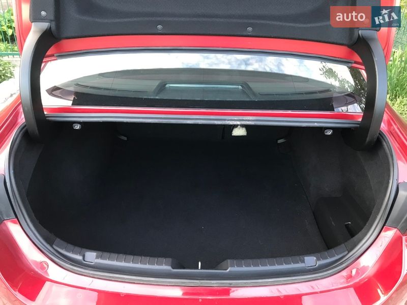 Седан Mazda 3 2019 в Кривом Роге