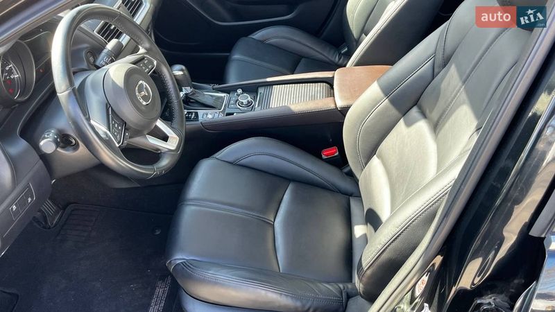 Седан Mazda 3 2018 в Днепре