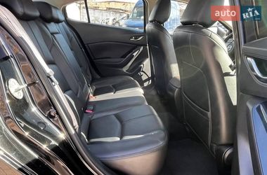 Седан Mazda 3 2018 в Днепре