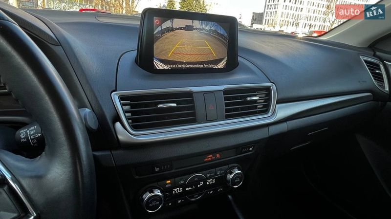 Седан Mazda 3 2018 в Днепре