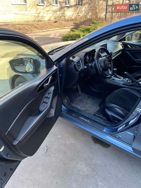 Седан Mazda 3 2015 в Полтаве