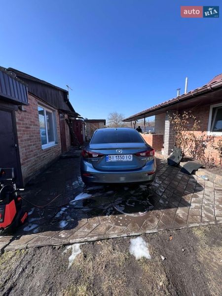 Седан Mazda 3 2015 в Полтаве