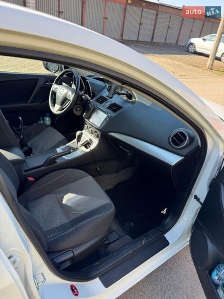 Седан Mazda 3 2011 в Одессе