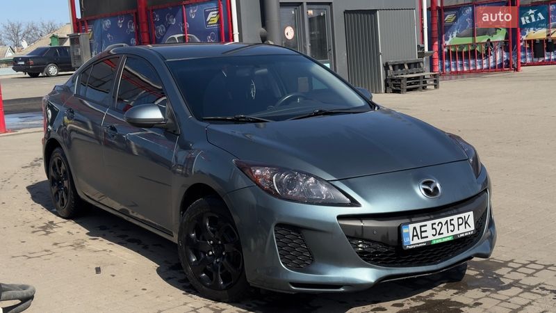 Седан Mazda 3 2011 в Новомосковске