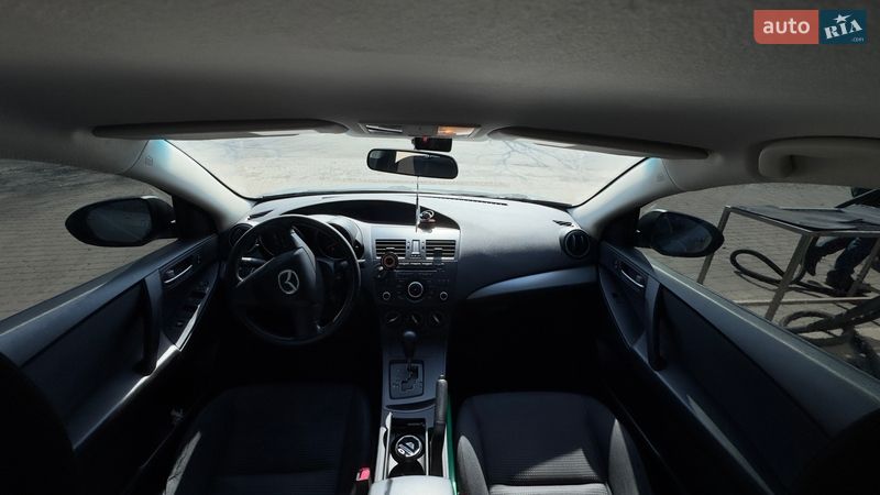 Седан Mazda 3 2011 в Новомосковске