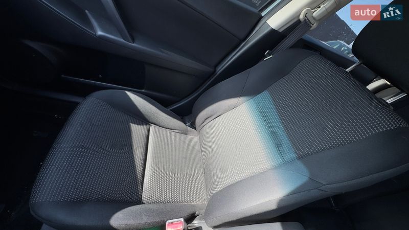 Седан Mazda 3 2011 в Новомосковске