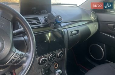 Седан Mazda 3 2006 в Ровно
