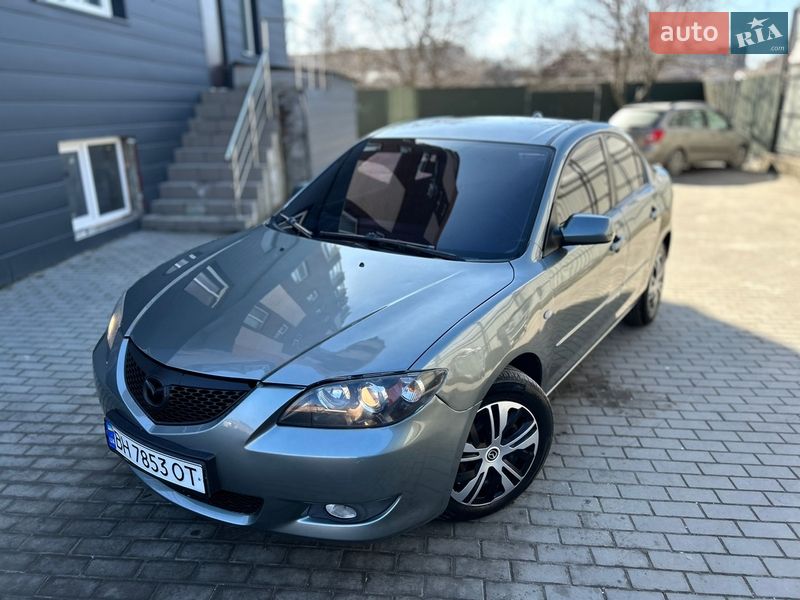 Седан Mazda 3 2004 в Полонному
