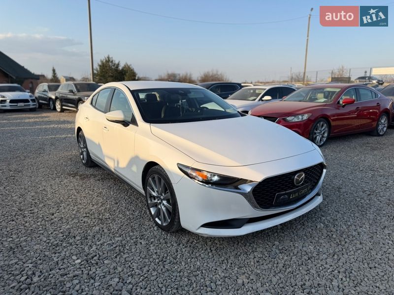 Седан Mazda 3 2021 в Ивано-Франковске