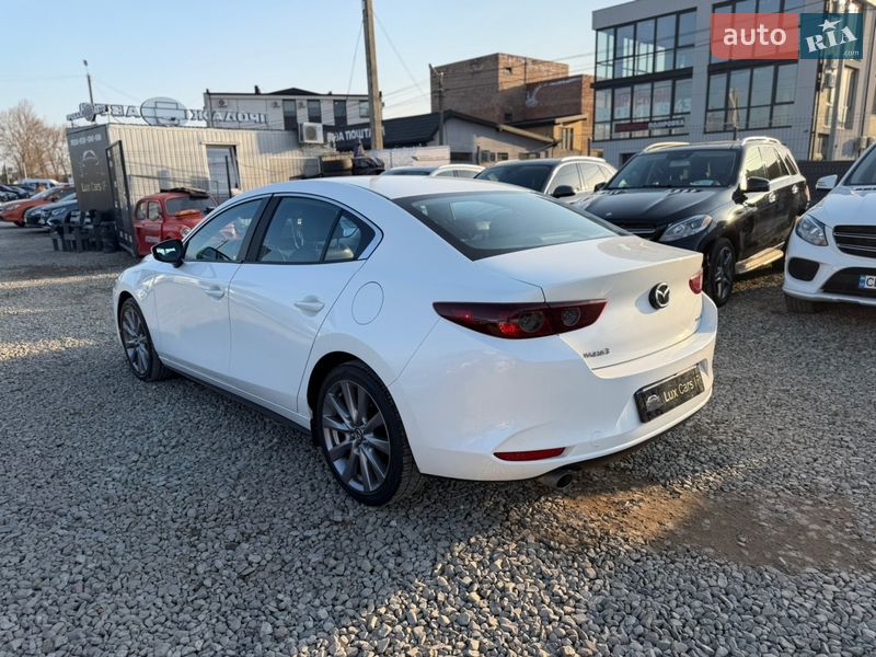 Седан Mazda 3 2021 в Ивано-Франковске