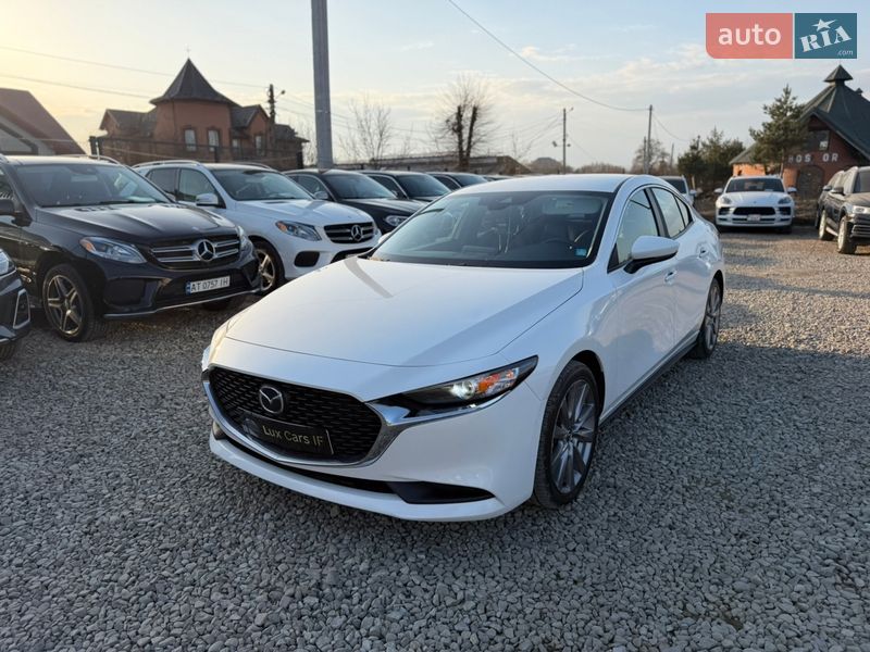Седан Mazda 3 2021 в Ивано-Франковске