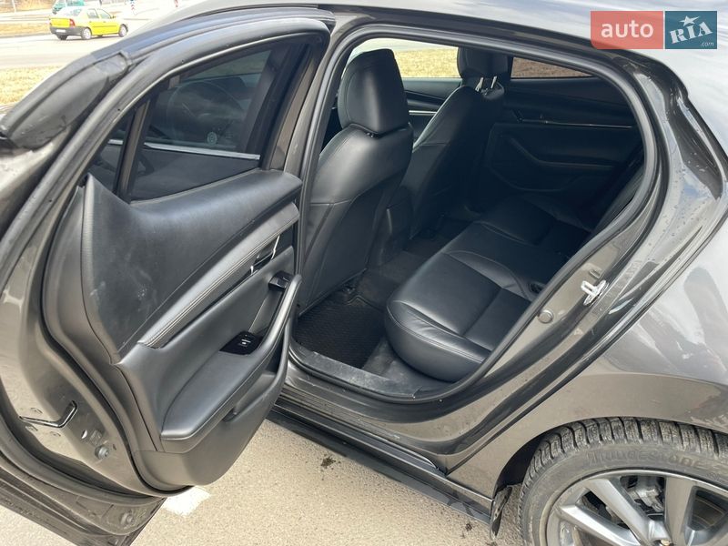 Хэтчбек Mazda 3 2022 в Виннице