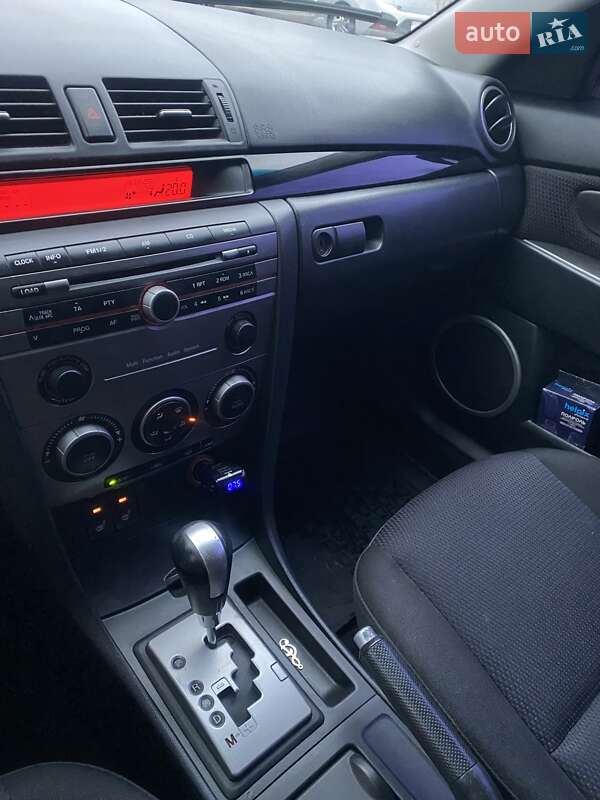 Хэтчбек Mazda 3 2007 в Калиновке