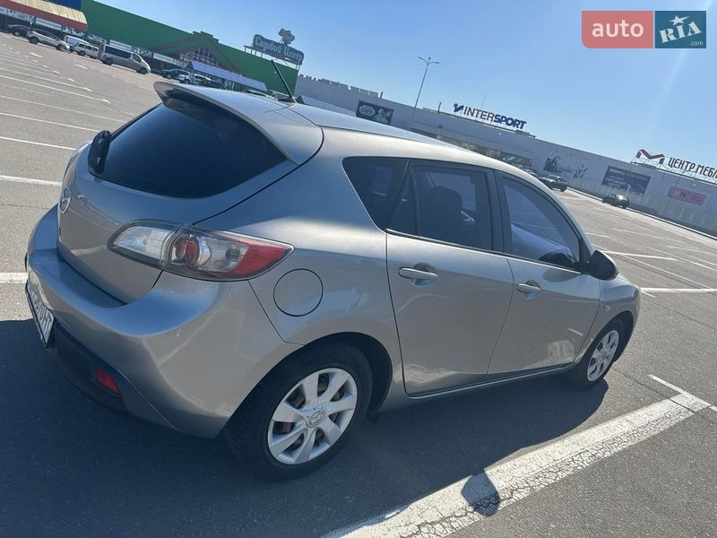 Хэтчбек Mazda 3 2010 в Одессе