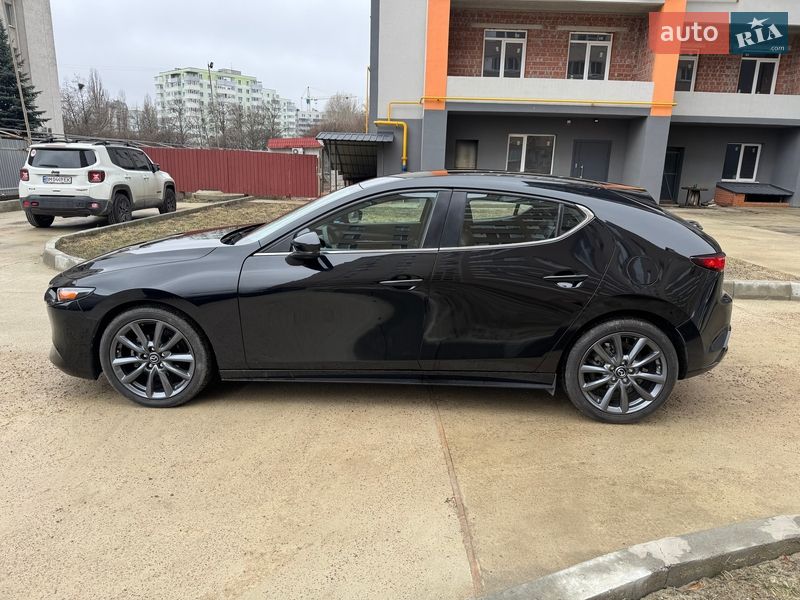 Хэтчбек Mazda 3 2021 в Киеве