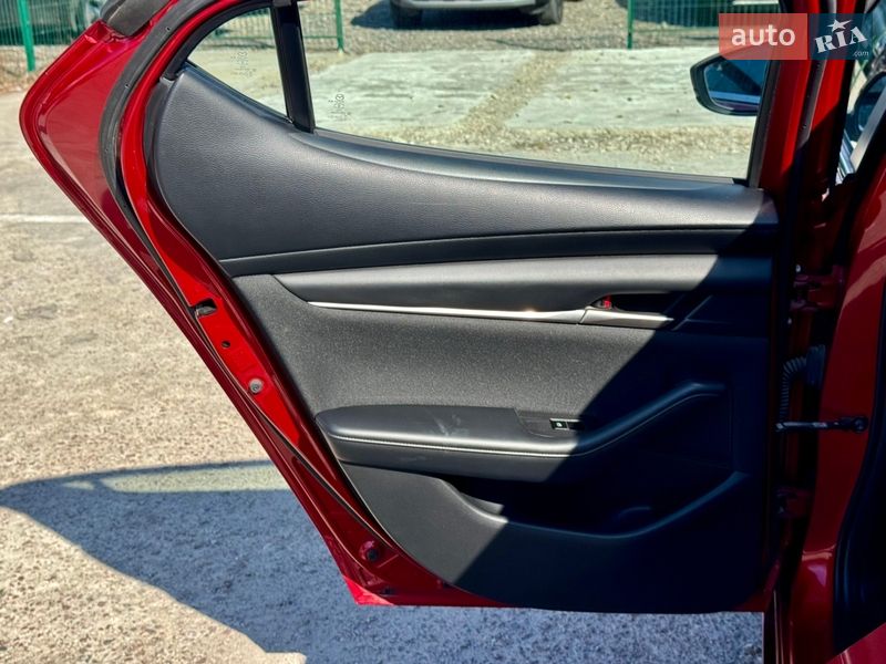 Хэтчбек Mazda 3 2019 в Киеве