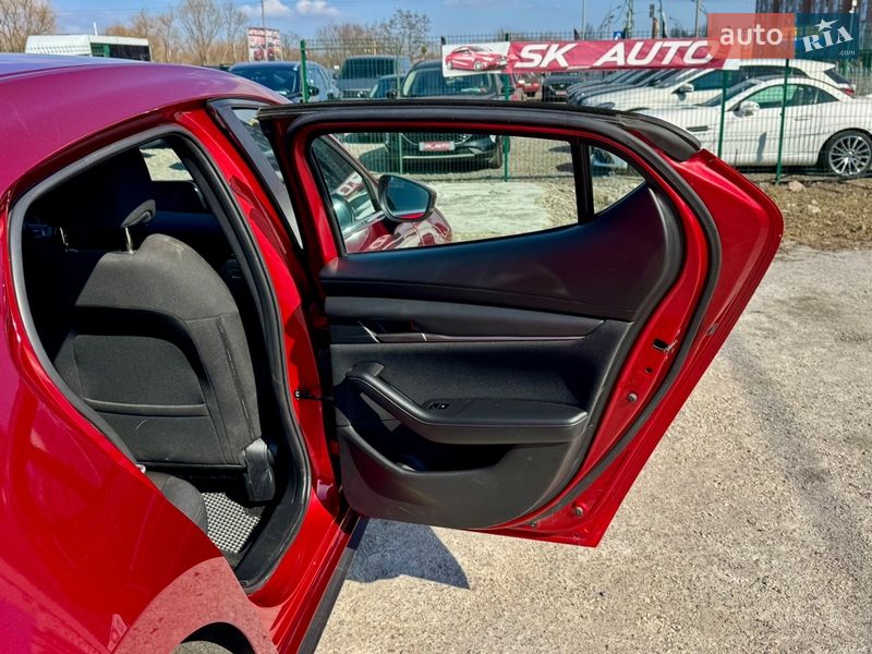 Хэтчбек Mazda 3 2019 в Киеве