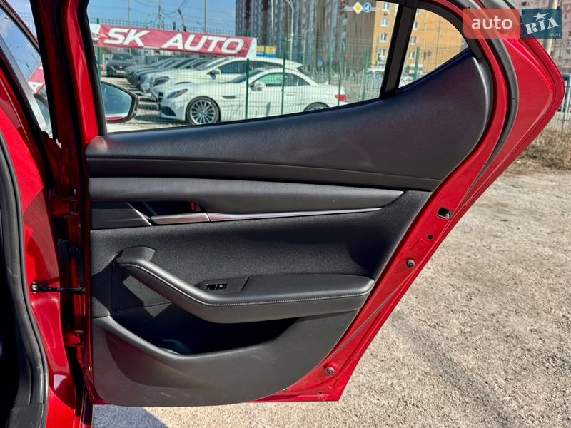 Хэтчбек Mazda 3 2019 в Киеве
