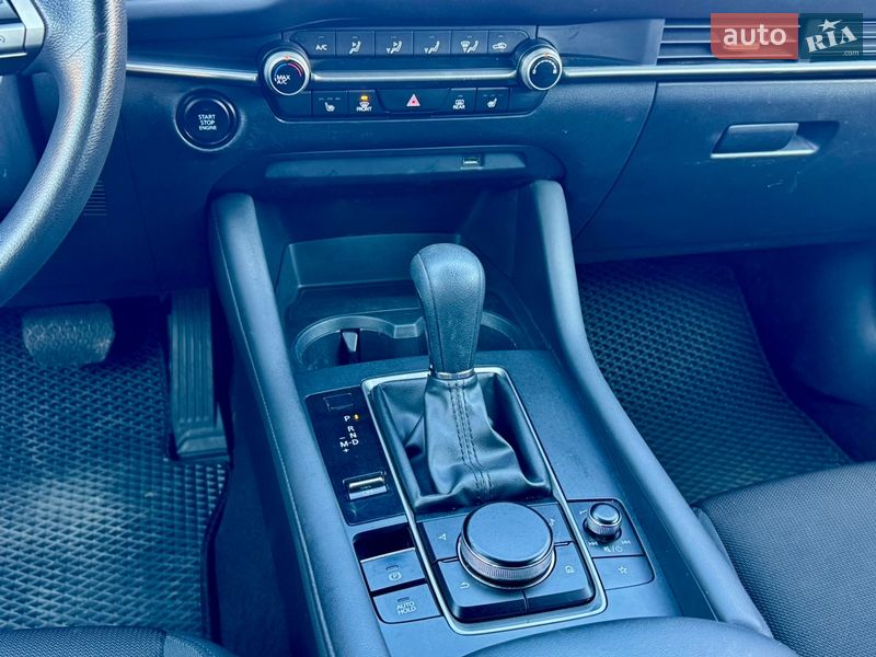 Хэтчбек Mazda 3 2019 в Киеве