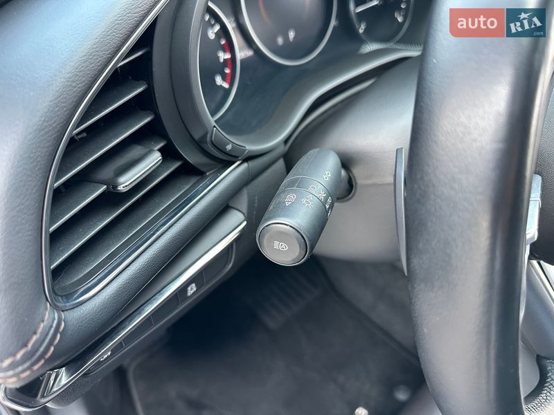 Хэтчбек Mazda 3 2022 в Днепре