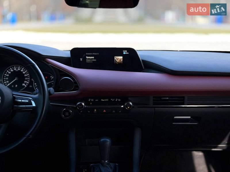 Хэтчбек Mazda 3 2023 в Запорожье