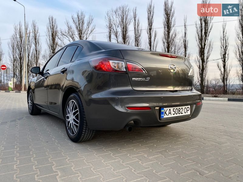 Седан Mazda 3 2011 в Киеве