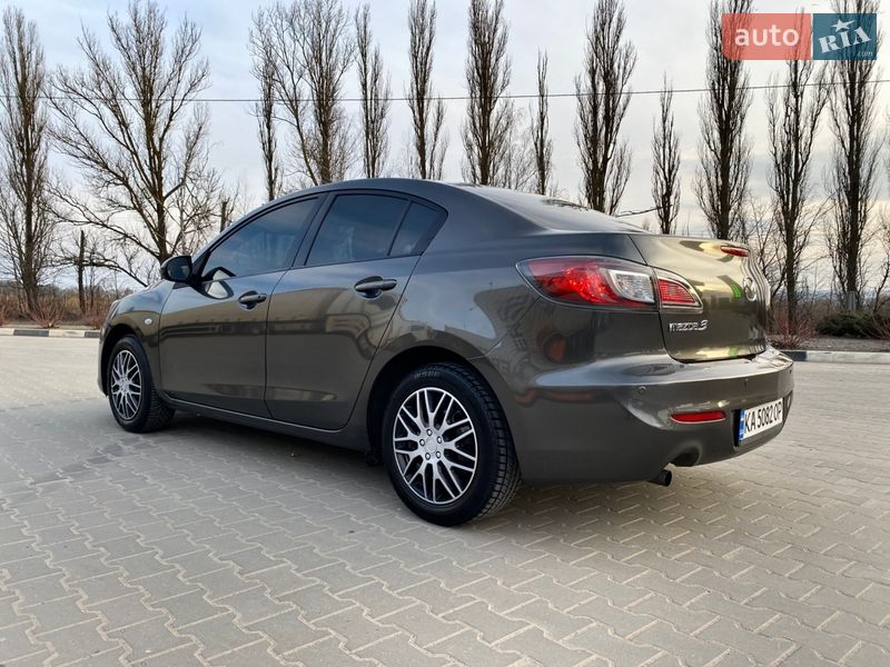 Седан Mazda 3 2011 в Киеве